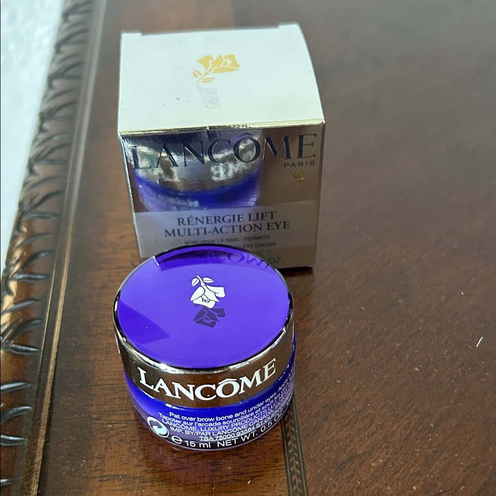 Lancôme Rénergie Lift Multi-Action Eye Cream in Deep Purple